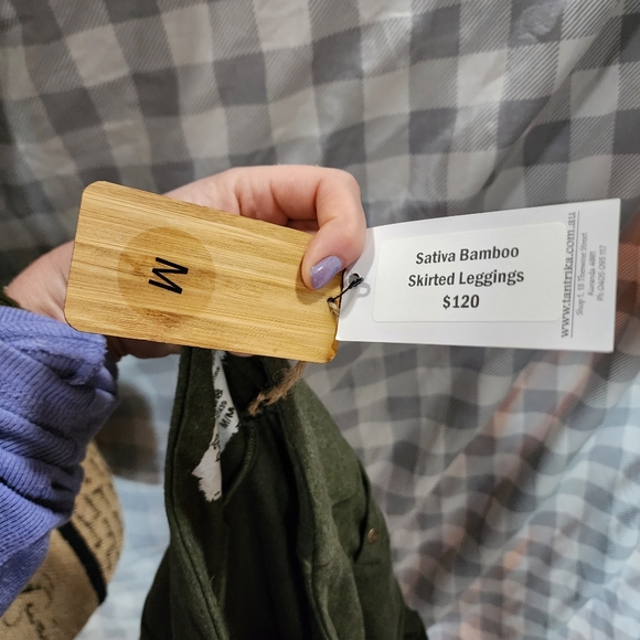 Nomads Hempwear Sativa Skirted Crop Leggings in Green Melange Organic size M NWT - Picture 9 of 16